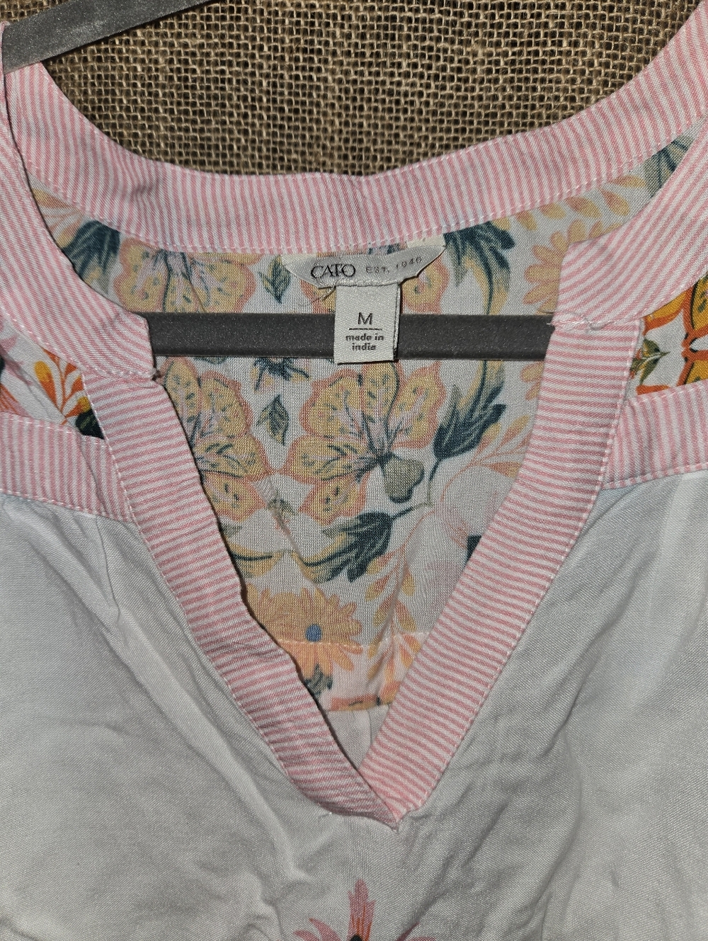 Cato Multicolor Floral Stripe White & Pink Women’s V-Neck Top Boho Medium - Picture 4 of 9